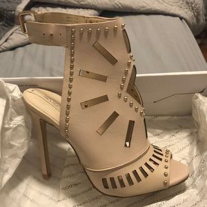 Cute Aldo heels! Style: Uneasien